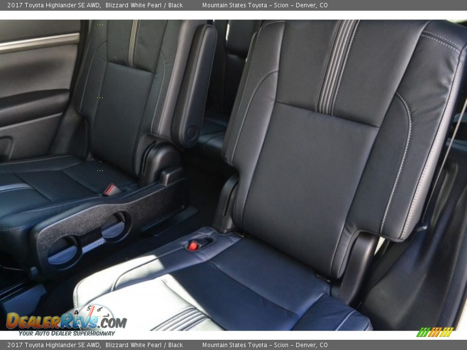 2017 Toyota Highlander SE AWD Blizzard White Pearl / Black Photo #7