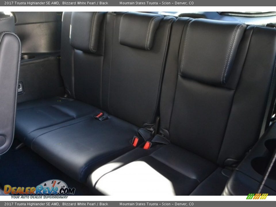 2017 Toyota Highlander SE AWD Blizzard White Pearl / Black Photo #8