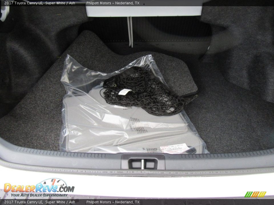 2017 Toyota Camry LE Super White / Ash Photo #13