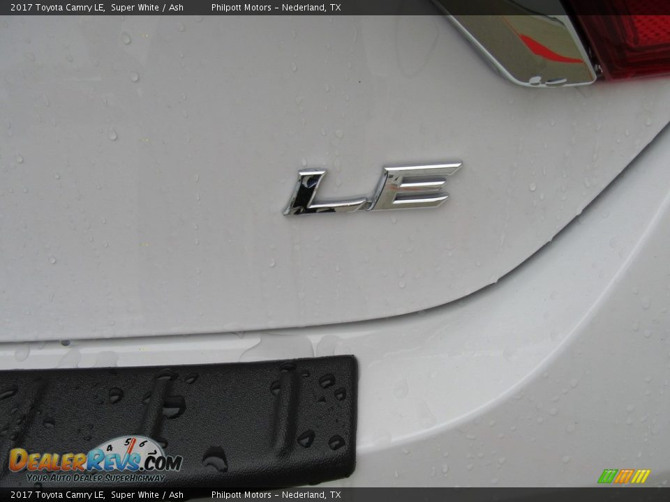 2017 Toyota Camry LE Super White / Ash Photo #15