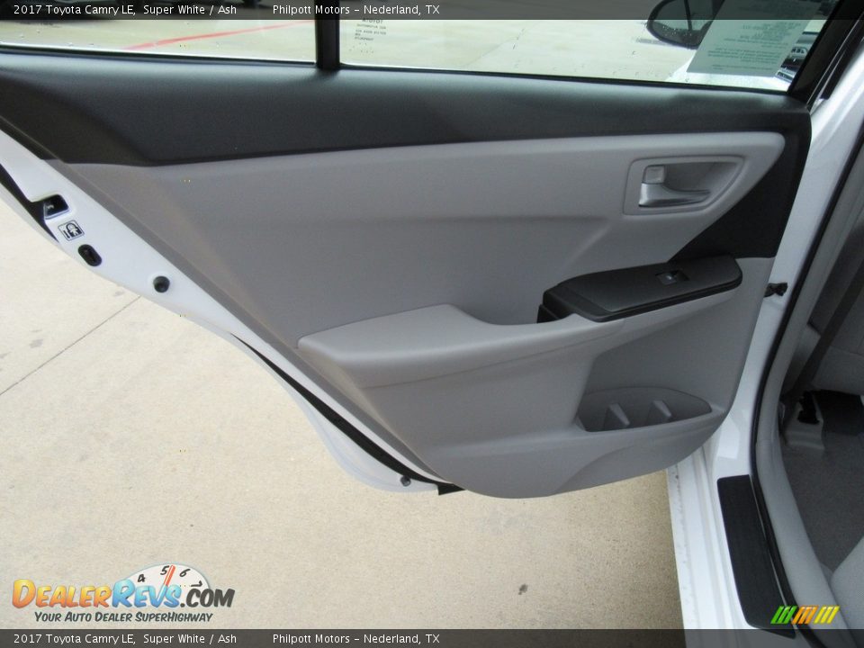 2017 Toyota Camry LE Super White / Ash Photo #17