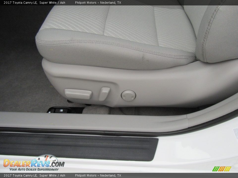 2017 Toyota Camry LE Super White / Ash Photo #22