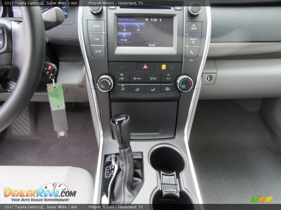 2017 Toyota Camry LE Super White / Ash Photo #24