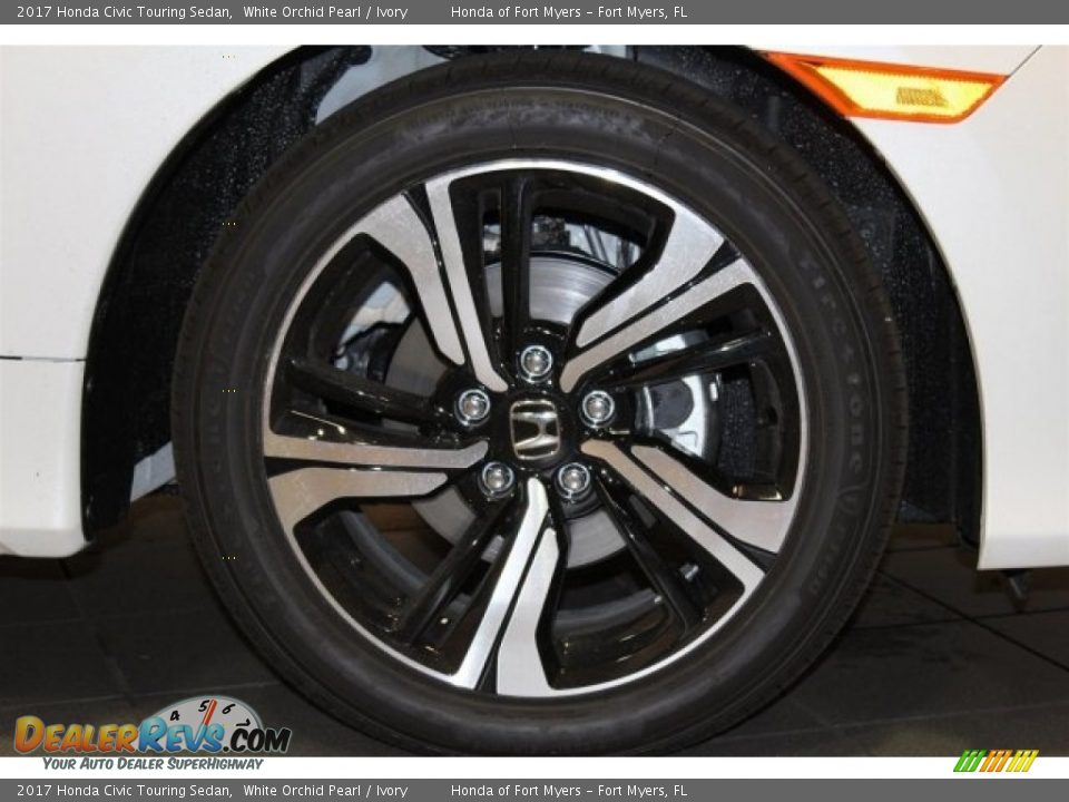 2017 Honda Civic Touring Sedan White Orchid Pearl / Ivory Photo #2