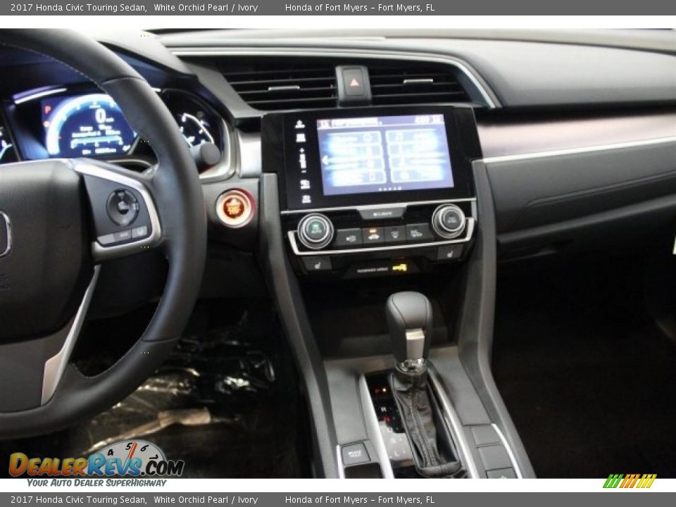 2017 Honda Civic Touring Sedan White Orchid Pearl / Ivory Photo #14