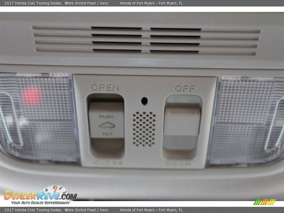 2017 Honda Civic Touring Sedan White Orchid Pearl / Ivory Photo #20