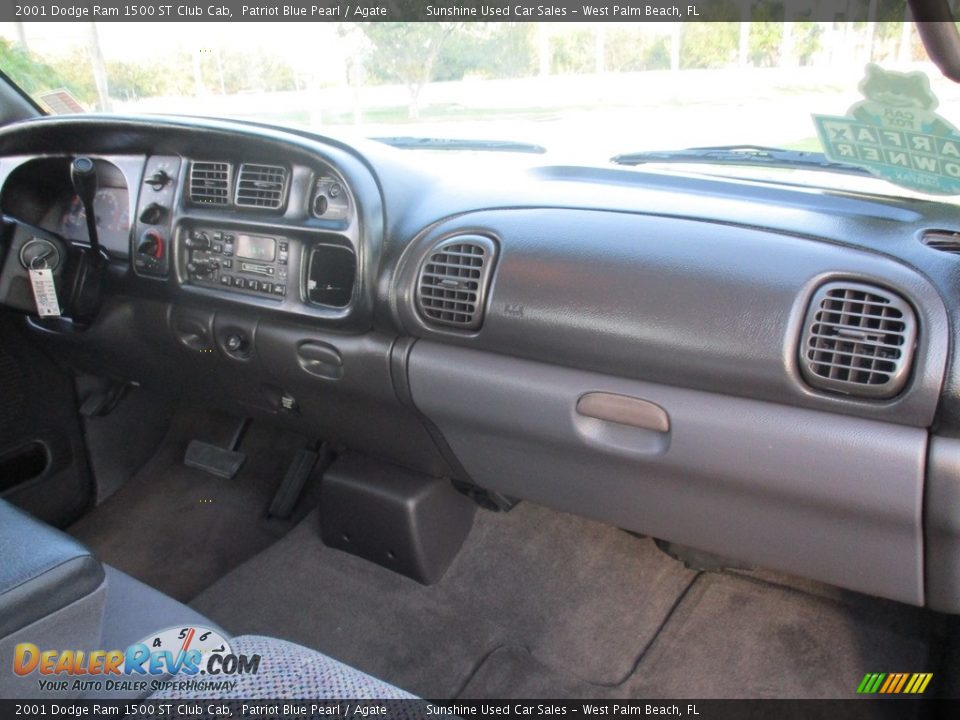 2001 Dodge Ram 1500 ST Club Cab Patriot Blue Pearl / Agate Photo #17