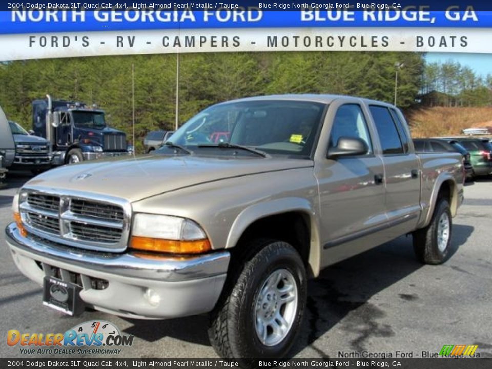 2004 Dodge Dakota SLT Quad Cab 4x4 Light Almond Pearl Metallic / Taupe Photo #1