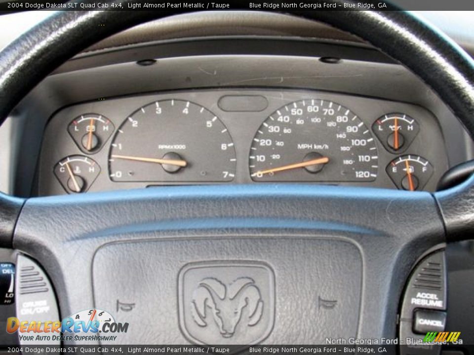 2004 Dodge Dakota SLT Quad Cab 4x4 Light Almond Pearl Metallic / Taupe Photo #20