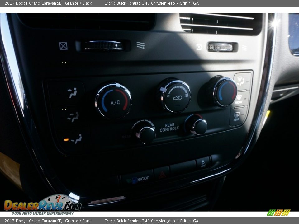 2017 Dodge Grand Caravan SE Granite / Black Photo #16