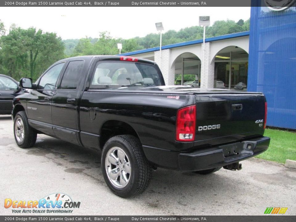 2004 Dodge Ram 1500 Laramie Quad Cab 4x4 Black / Taupe Photo #10