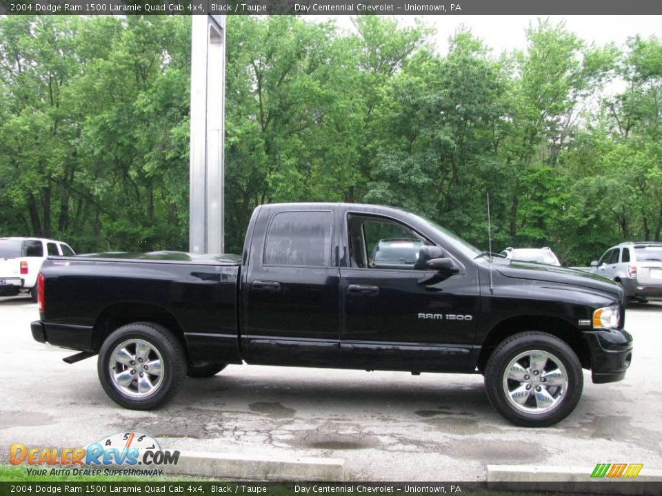 2004 Dodge Ram 1500 Laramie Quad Cab 4x4 Black / Taupe Photo #11