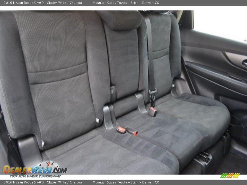 2016 Nissan Rogue S AWD Glacier White / Charcoal Photo #22