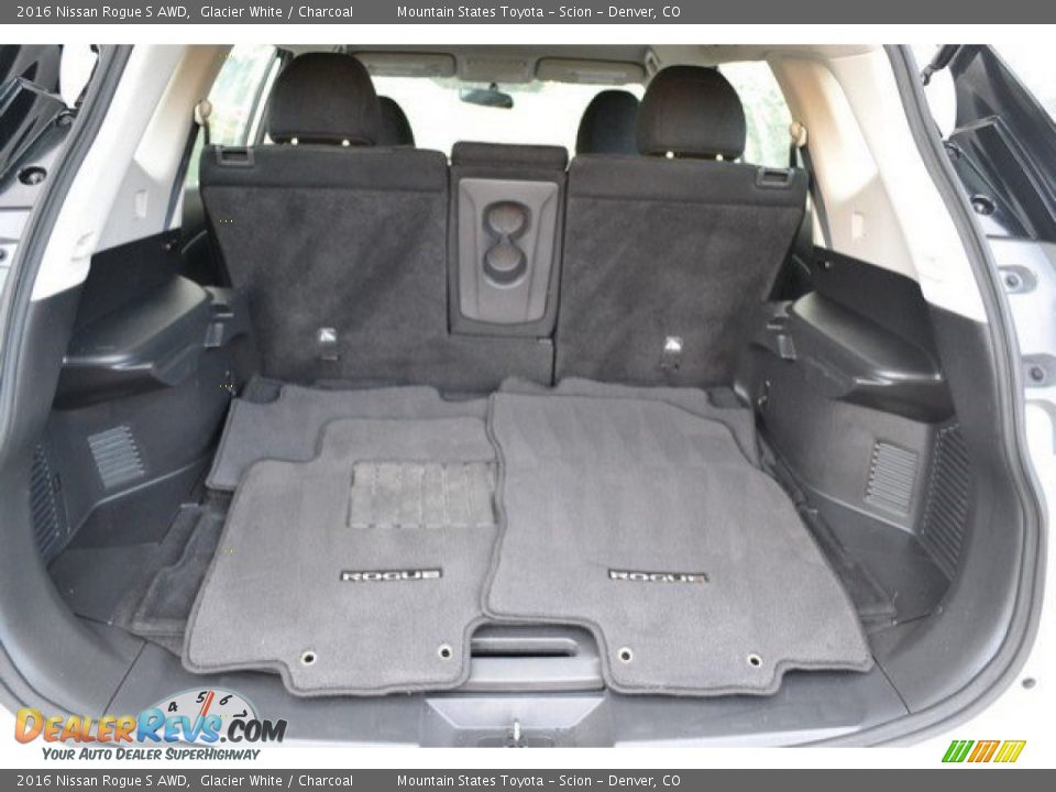 2016 Nissan Rogue S AWD Glacier White / Charcoal Photo #26