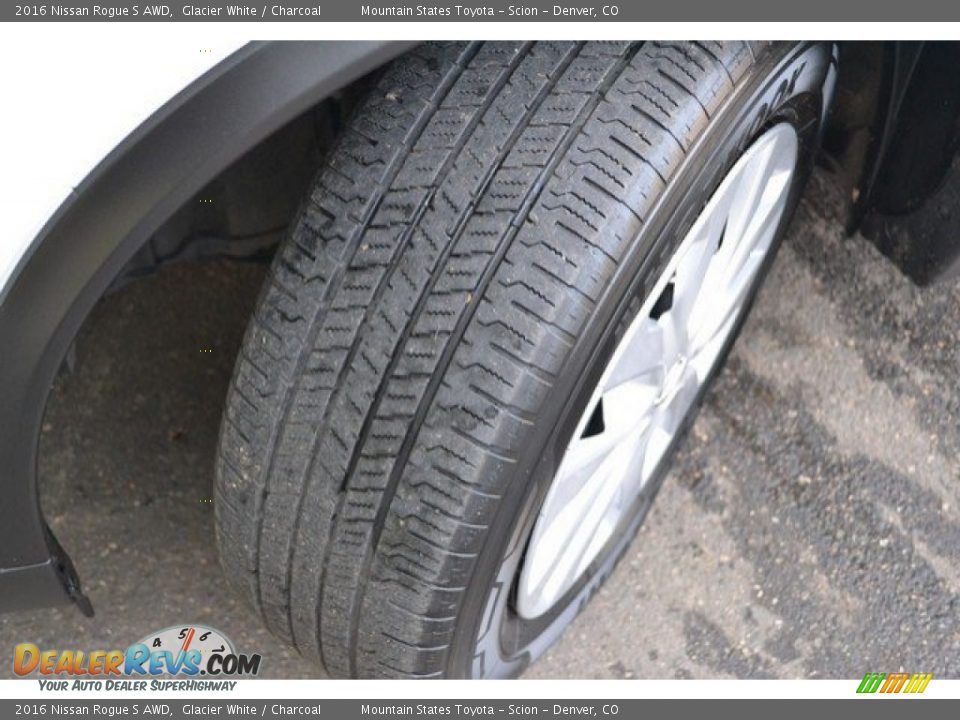 2016 Nissan Rogue S AWD Glacier White / Charcoal Photo #28