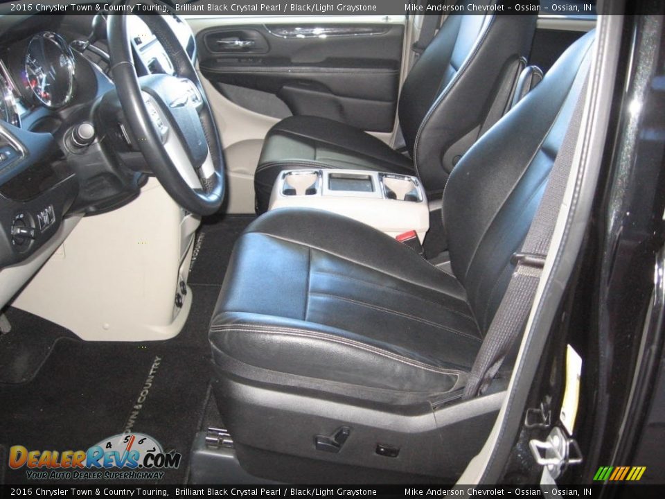 2016 Chrysler Town & Country Touring Brilliant Black Crystal Pearl / Black/Light Graystone Photo #9