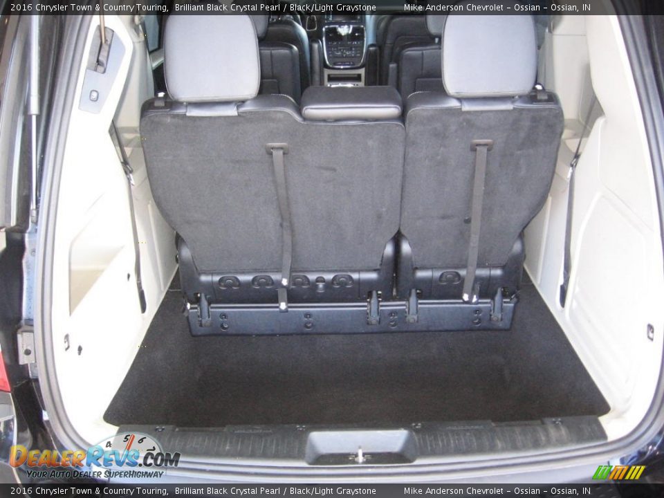 2016 Chrysler Town & Country Touring Brilliant Black Crystal Pearl / Black/Light Graystone Photo #23