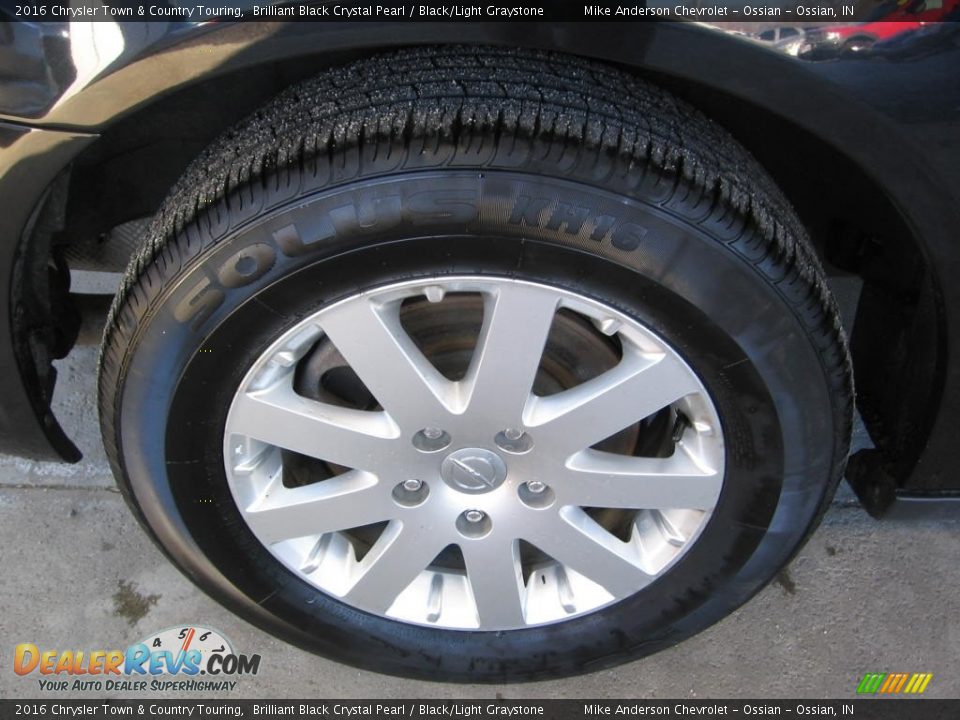 2016 Chrysler Town & Country Touring Brilliant Black Crystal Pearl / Black/Light Graystone Photo #26