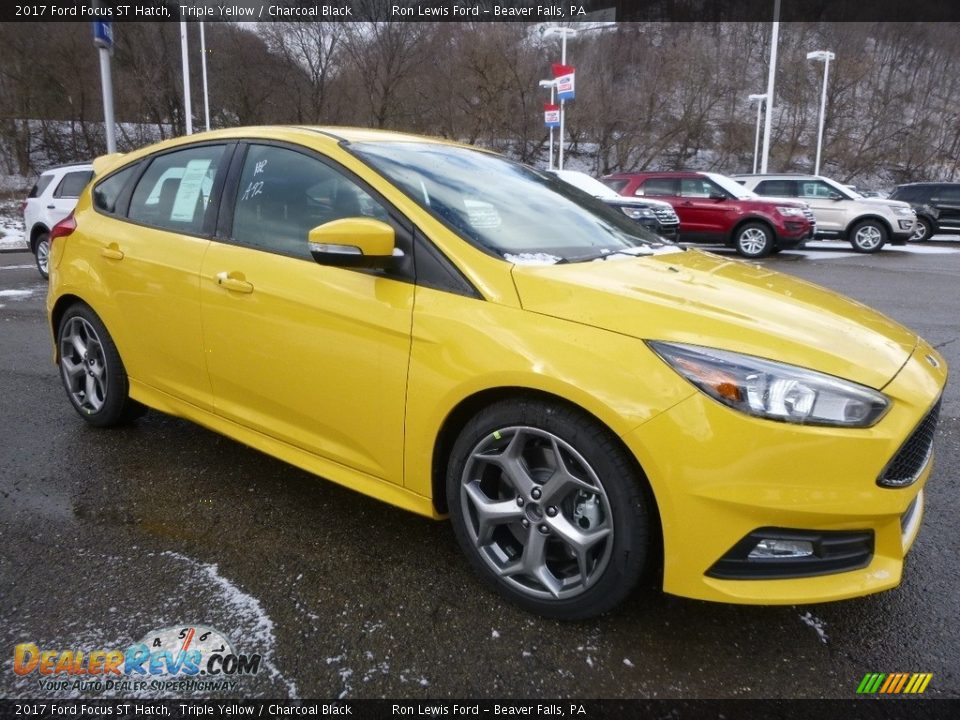 Triple Yellow 2017 Ford Focus ST Hatch Photo #9