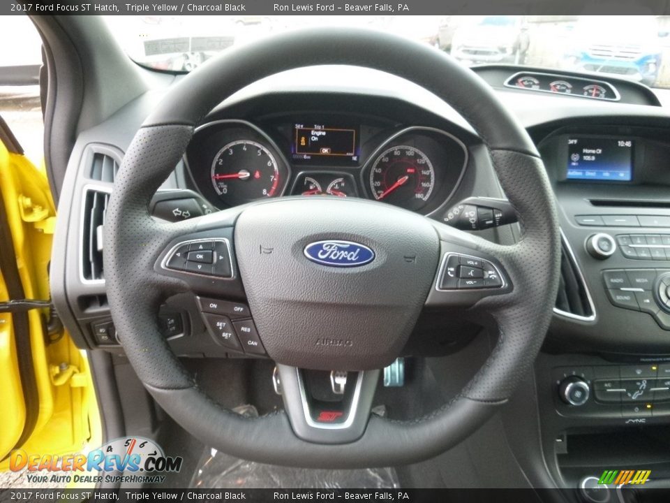 2017 Ford Focus ST Hatch Steering Wheel Photo #16