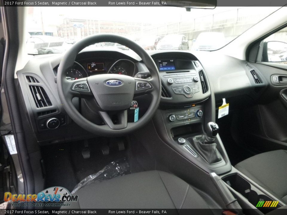 Charcoal Black Interior - 2017 Ford Focus S Sedan Photo #13