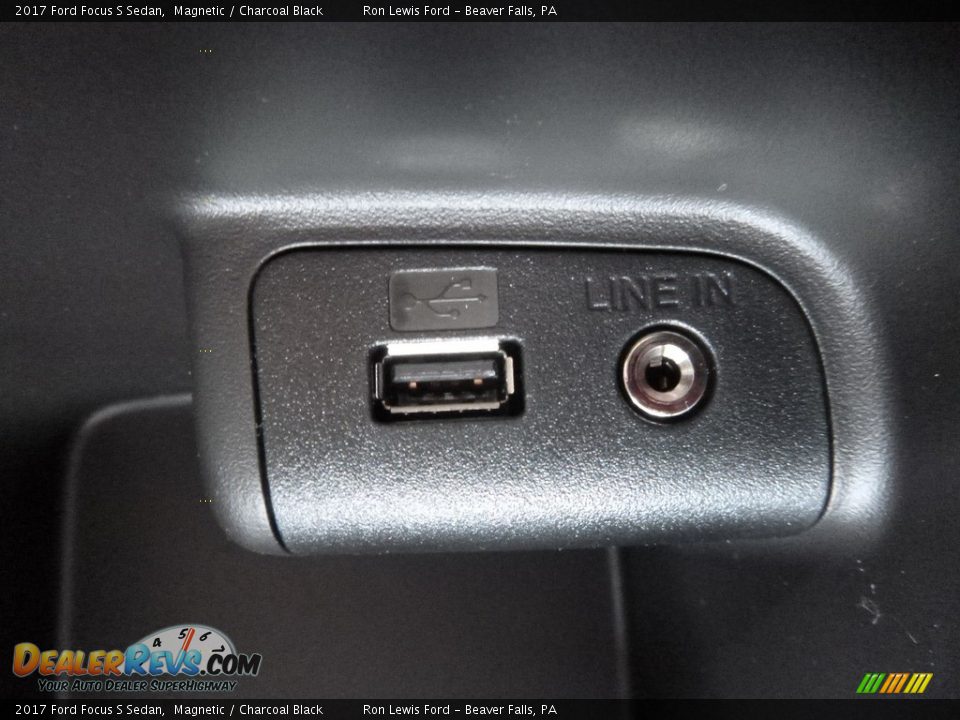 2017 Ford Focus S Sedan Magnetic / Charcoal Black Photo #19