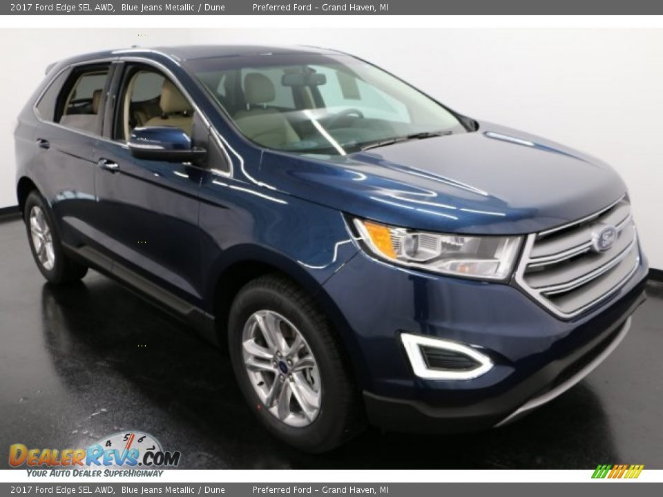 Front 3/4 View of 2017 Ford Edge SEL AWD Photo #9
