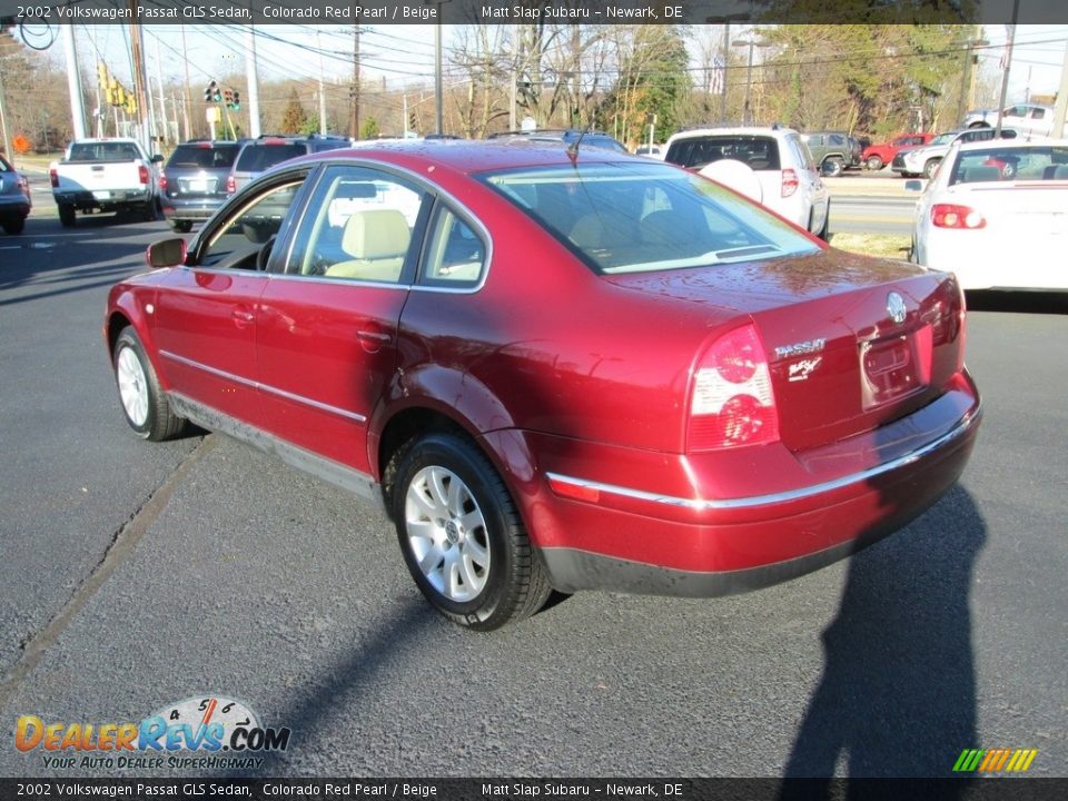 2002 Volkswagen Passat GLS Sedan Colorado Red Pearl / Beige Photo #8