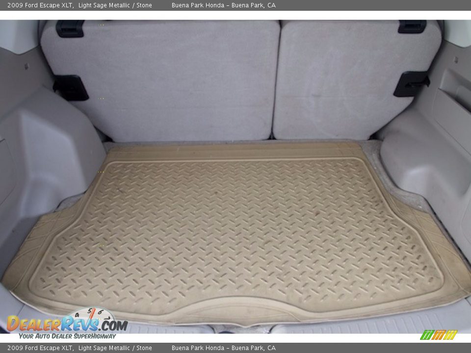 2009 Ford Escape XLT Light Sage Metallic / Stone Photo #15