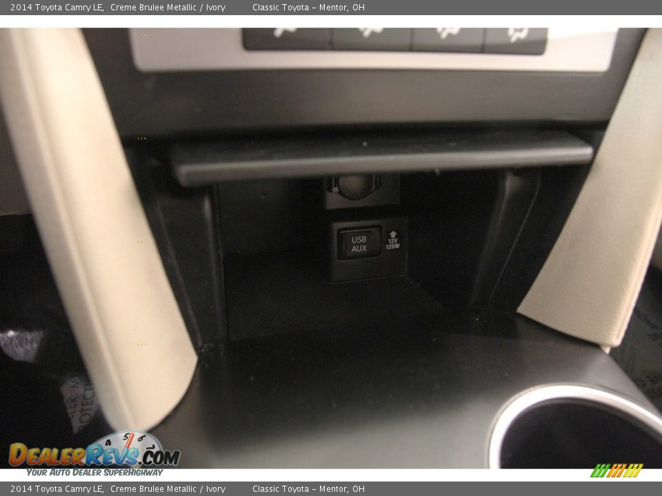 2014 Toyota Camry LE Creme Brulee Metallic / Ivory Photo #13