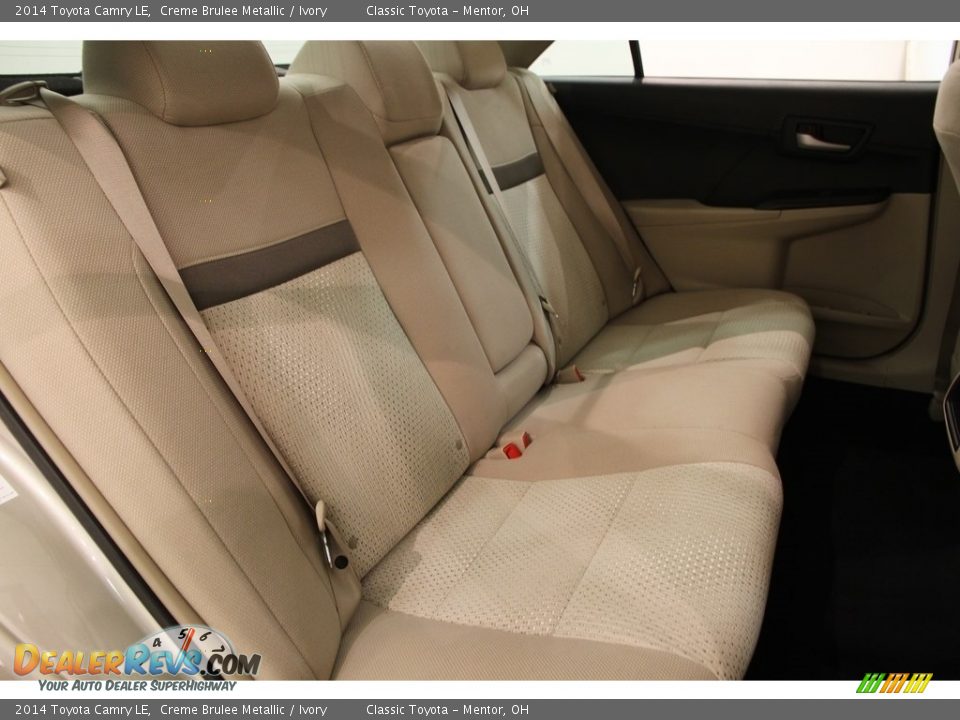 2014 Toyota Camry LE Creme Brulee Metallic / Ivory Photo #15