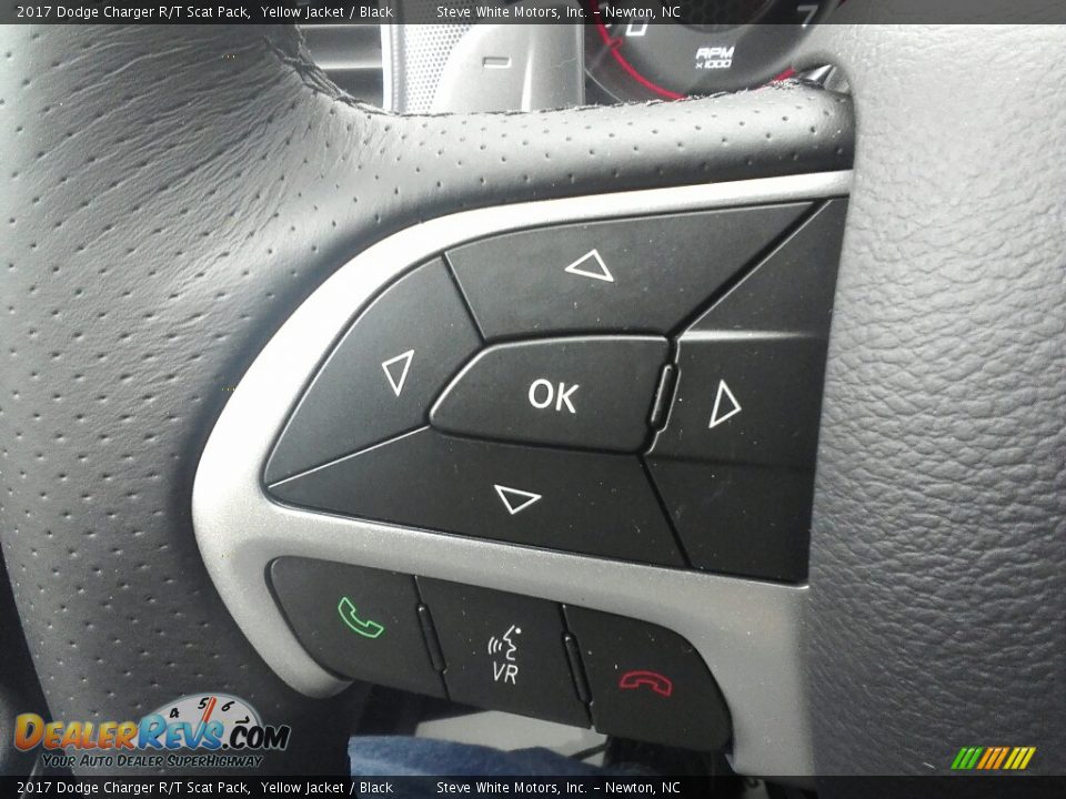Controls of 2017 Dodge Charger R/T Scat Pack Photo #17