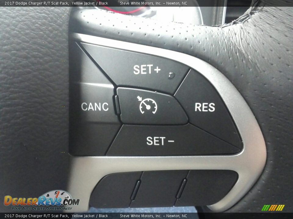 Controls of 2017 Dodge Charger R/T Scat Pack Photo #18