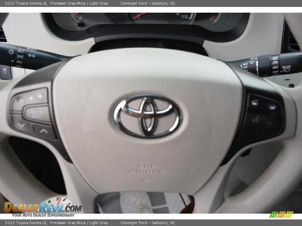 2013 Toyota Sienna LE Predawn Gray Mica / Light Gray Photo #21