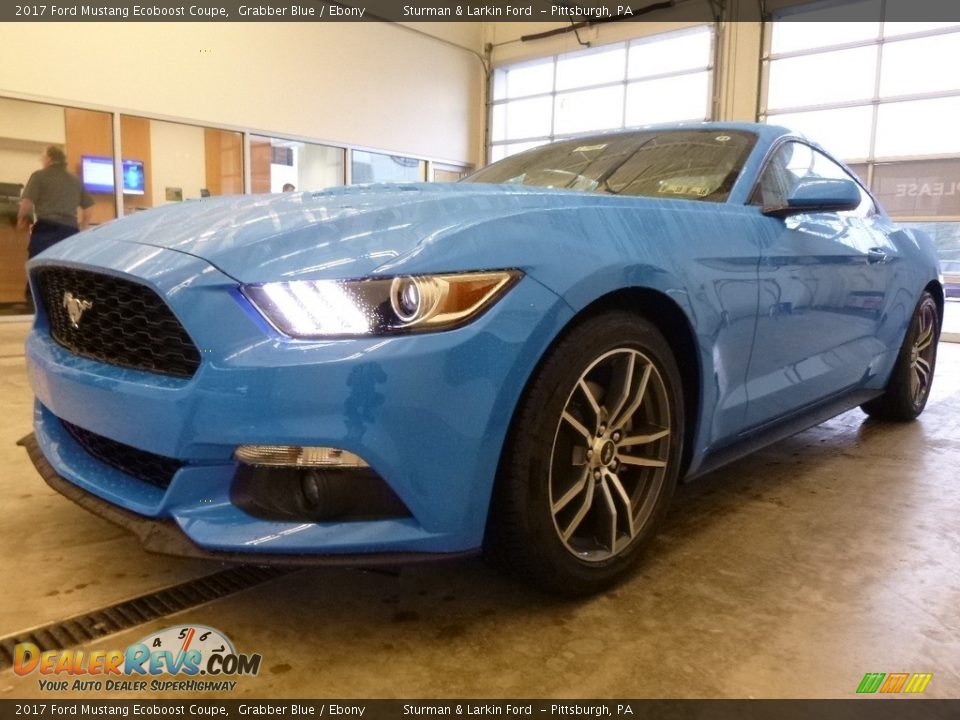 Front 3/4 View of 2017 Ford Mustang Ecoboost Coupe Photo #4