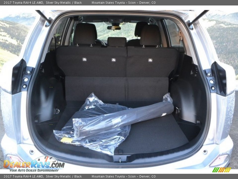 2017 Toyota RAV4 LE AWD Silver Sky Metallic / Black Photo #8