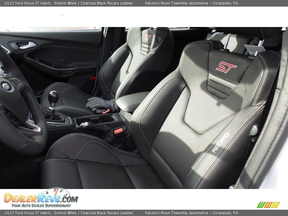Front Seat of 2017 Ford Focus ST Hatch Photo #12