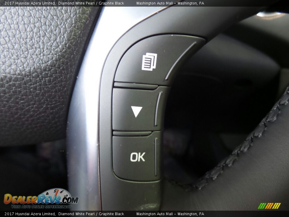 Controls of 2017 Hyundai Azera Limited Photo #30