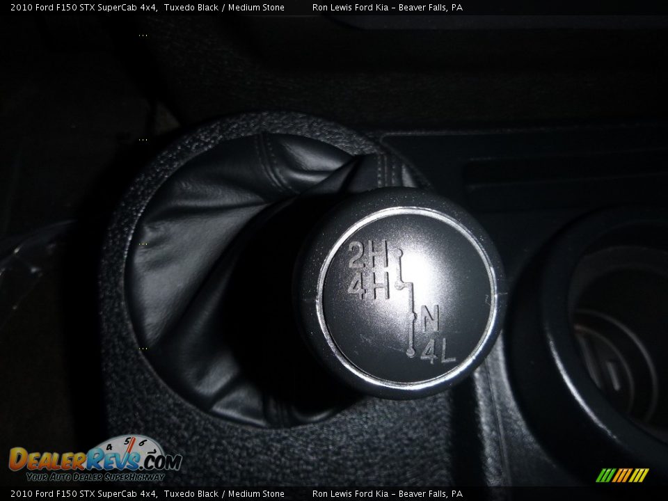 2010 Ford F150 STX SuperCab 4x4 Tuxedo Black / Medium Stone Photo #17