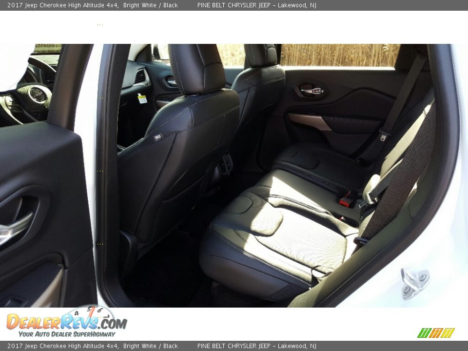 2017 Jeep Cherokee High Altitude 4x4 Bright White / Black Photo #8