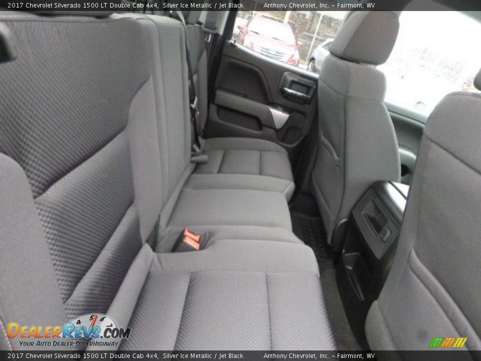 2017 Chevrolet Silverado 1500 LT Double Cab 4x4 Silver Ice Metallic / Jet Black Photo #5