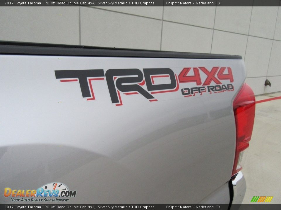 2017 Toyota Tacoma TRD Off Road Double Cab 4x4 Silver Sky Metallic / TRD Graphite Photo #15
