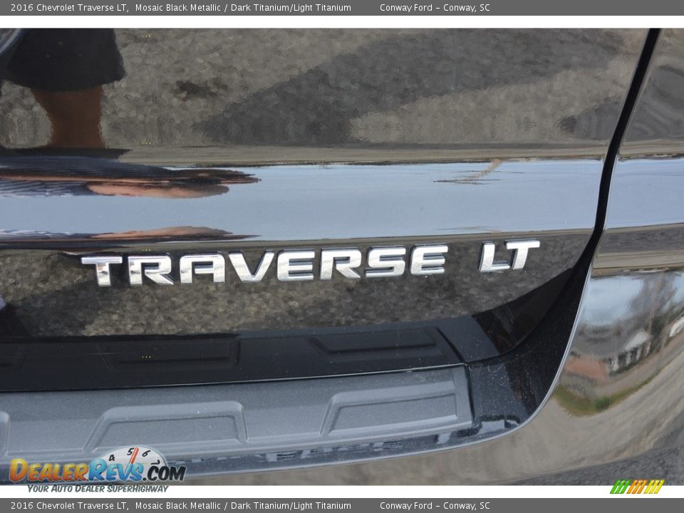 2016 Chevrolet Traverse LT Mosaic Black Metallic / Dark Titanium/Light Titanium Photo #5
