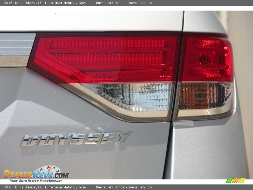 2016 Honda Odyssey LX Lunar Silver Metallic / Gray Photo #3