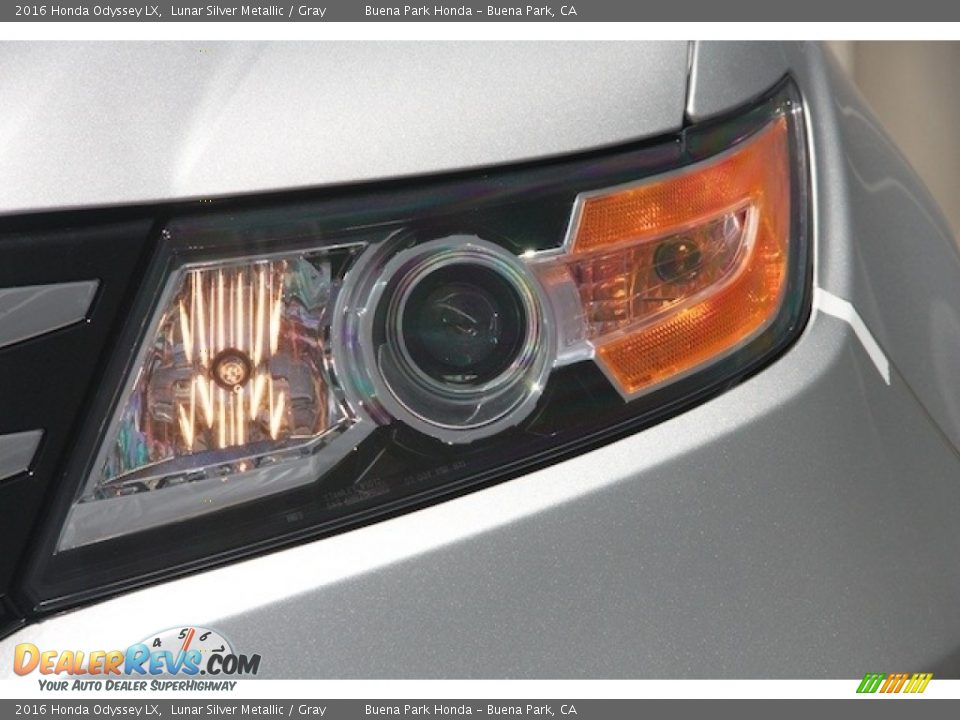 2016 Honda Odyssey LX Lunar Silver Metallic / Gray Photo #4