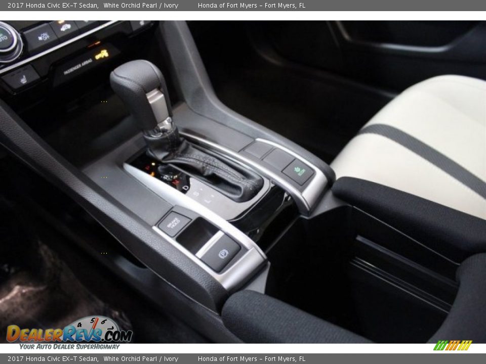 2017 Honda Civic EX-T Sedan White Orchid Pearl / Ivory Photo #18