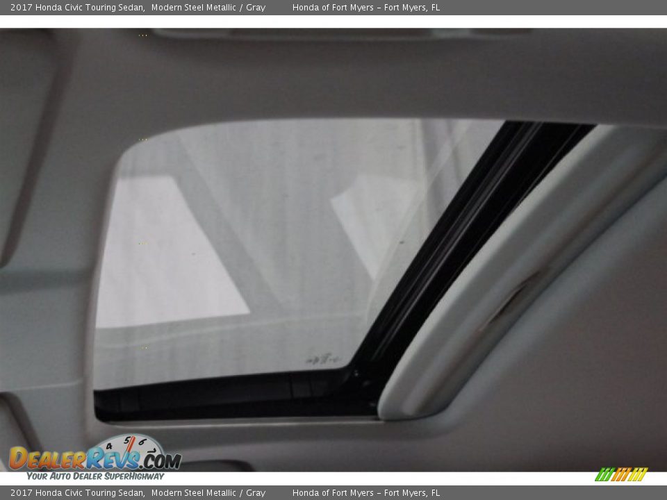 2017 Honda Civic Touring Sedan Modern Steel Metallic / Gray Photo #25