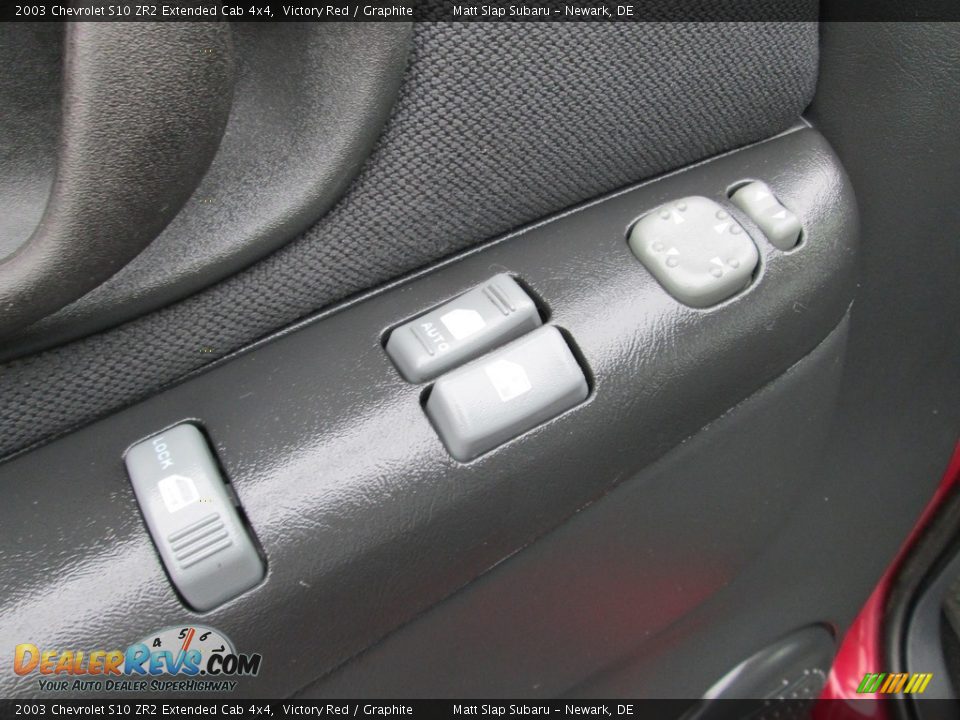 2003 Chevrolet S10 ZR2 Extended Cab 4x4 Victory Red / Graphite Photo #13