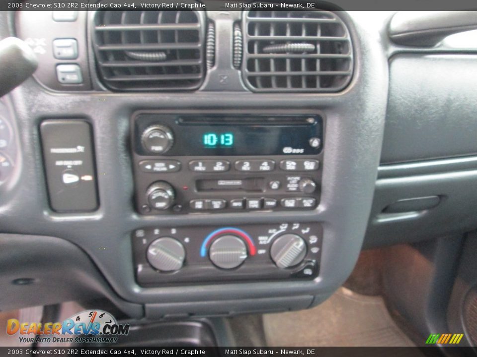 2003 Chevrolet S10 ZR2 Extended Cab 4x4 Victory Red / Graphite Photo #20