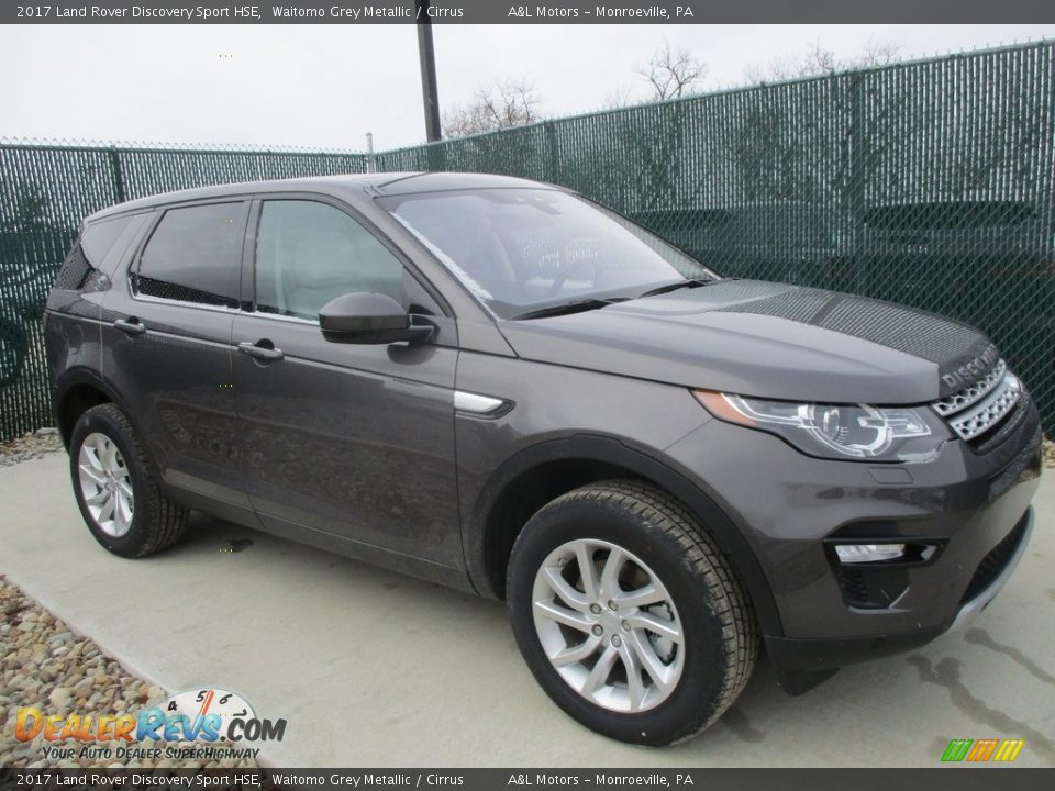 Front 3/4 View of 2017 Land Rover Discovery Sport HSE Photo #1